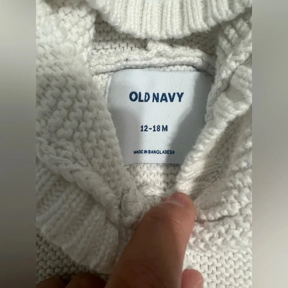 Old Navy Unisex Button-Front Hooded Sweater for Baby (Size 12-18)
